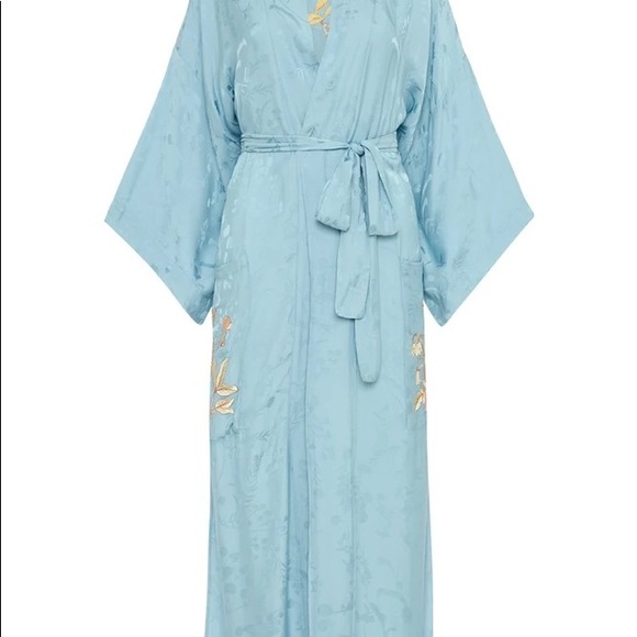 Spell Atrium Embroidered Robe - Picture 8 of 11